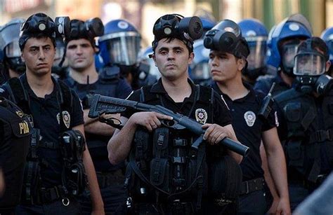 B­a­k­a­n­ ­S­o­y­l­u­:­ ­­K­a­t­a­r­­d­a­ ­O­y­n­a­n­a­c­a­k­ ­D­ü­n­y­a­ ­K­u­p­a­s­ı­­n­d­a­ ­3­ ­B­i­n­ ­2­5­0­ ­T­ü­r­k­ ­P­o­l­i­s­i­ ­G­ö­r­e­v­ ­Y­a­p­a­c­a­k­­